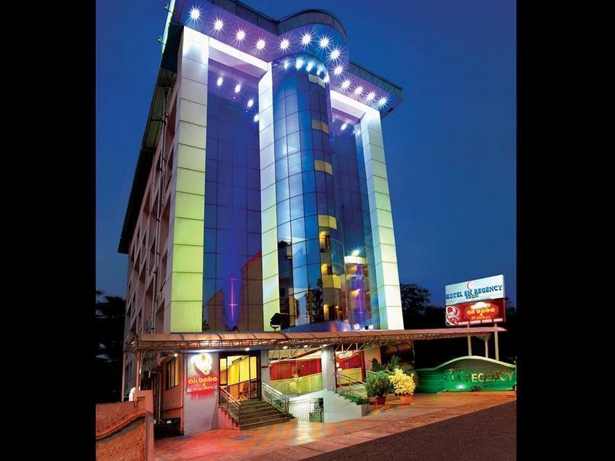 Sm Regency Kochi Εξωτερικό φωτογραφία